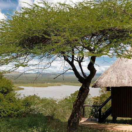 Nkwazi Lake Lodge Pongola Ngoại thất bức ảnh