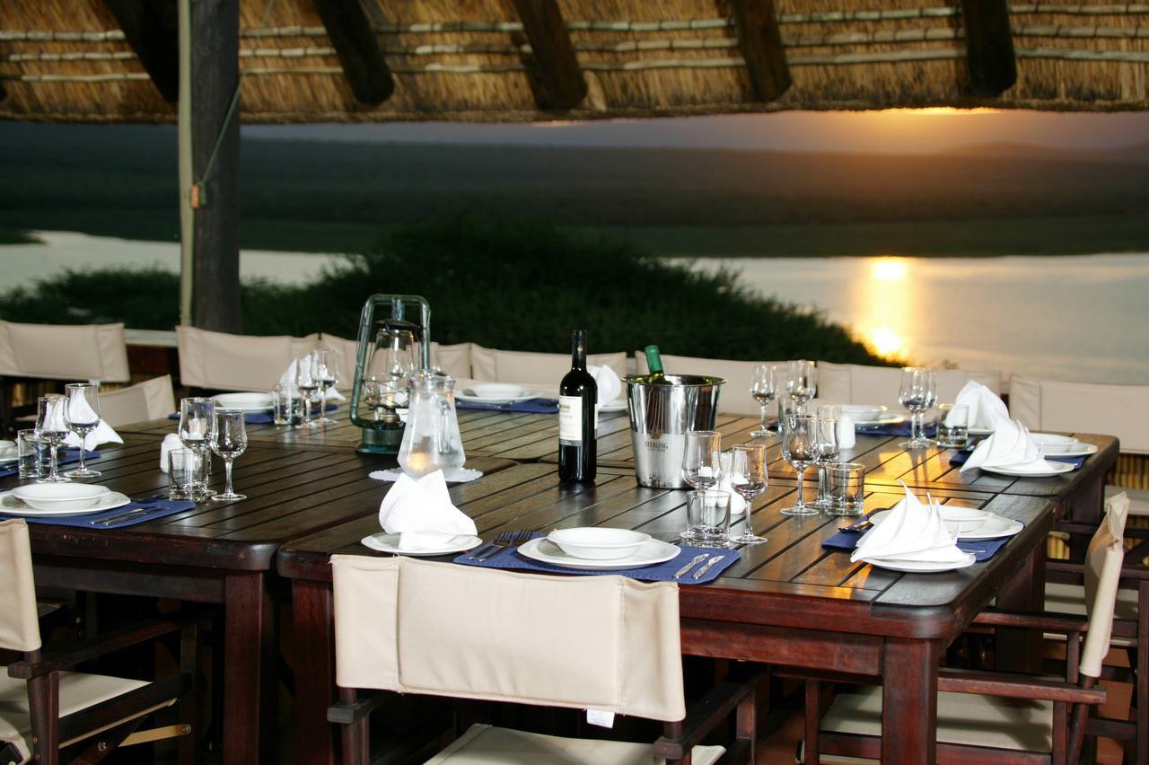 Nkwazi Lake Lodge Pongola Ngoại thất bức ảnh